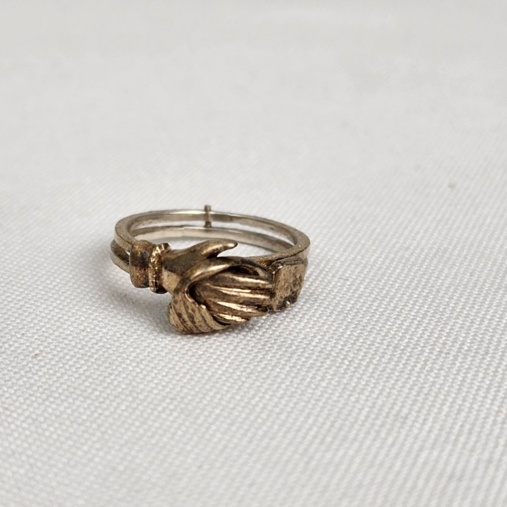 Vintage Silver His And Hers Holding Hands Ring - Picture 3 of 9